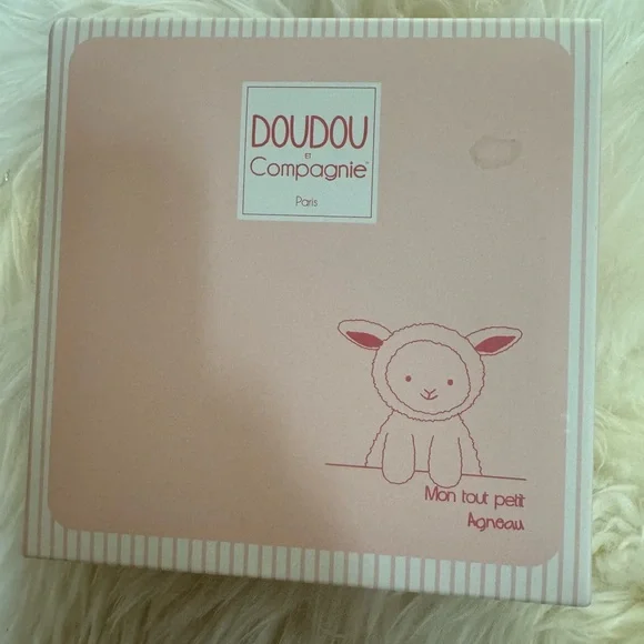 Doudou et Compagnie Paries Lamb Baby Booties Slippers Infant Footwear Newborn - Picture 4 of 5